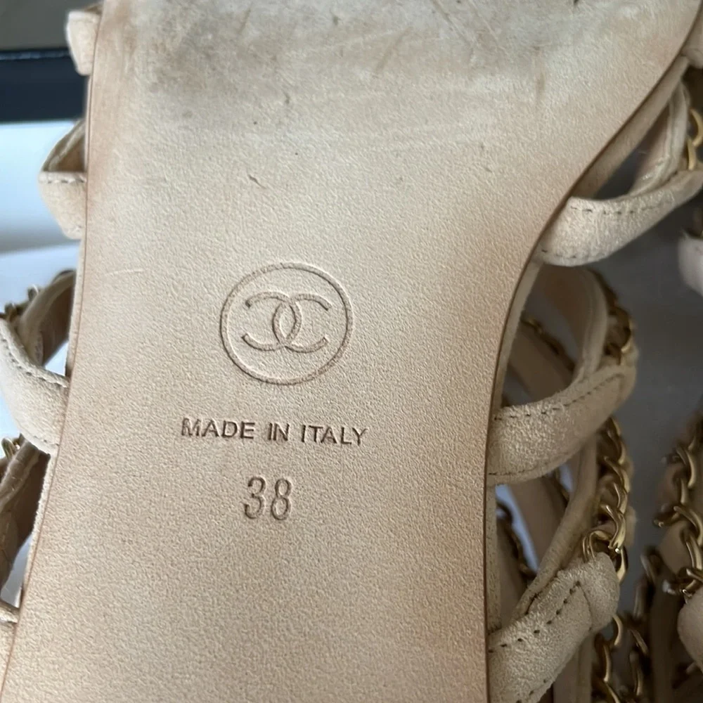 Chanel kid suede beige flat chain gold sandal RARE sz 38 $1750
